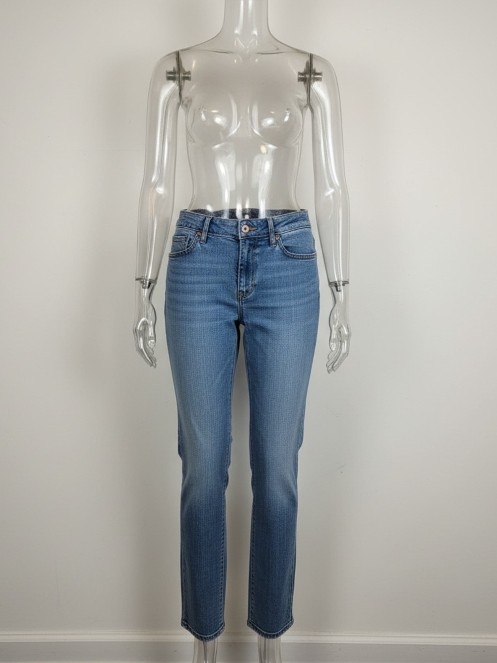 Levi’s 525 Women’s Size 8M Perfect Waist Straight Leg Jeans Medium Wash